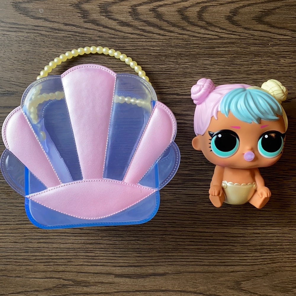 LOL doll with purse